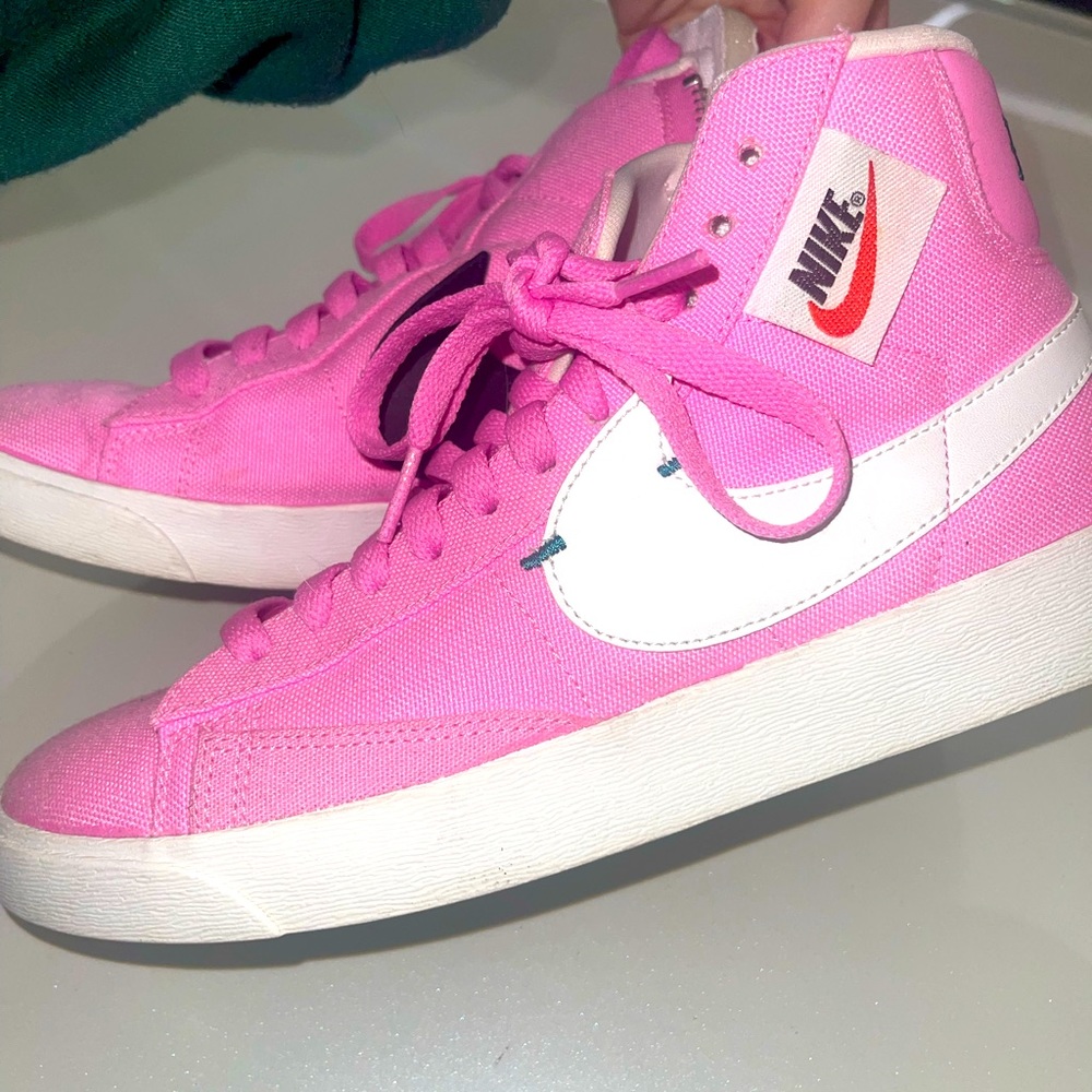 Pink nike blazers